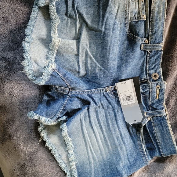 Denim shorts - Picture 5 of 6